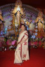 Rani Mukerji at North Bombay Sarbojanin Durga Puja Celebrations 2013 in Mumbai on 13th Oct 2013